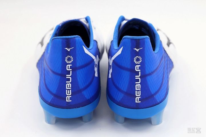 小屁孩吊打职业选手,mizunorebula三代评测