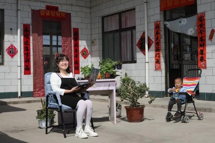 从没有一个国家像中国一样，把所有的秘密都摆到了“墙”面上