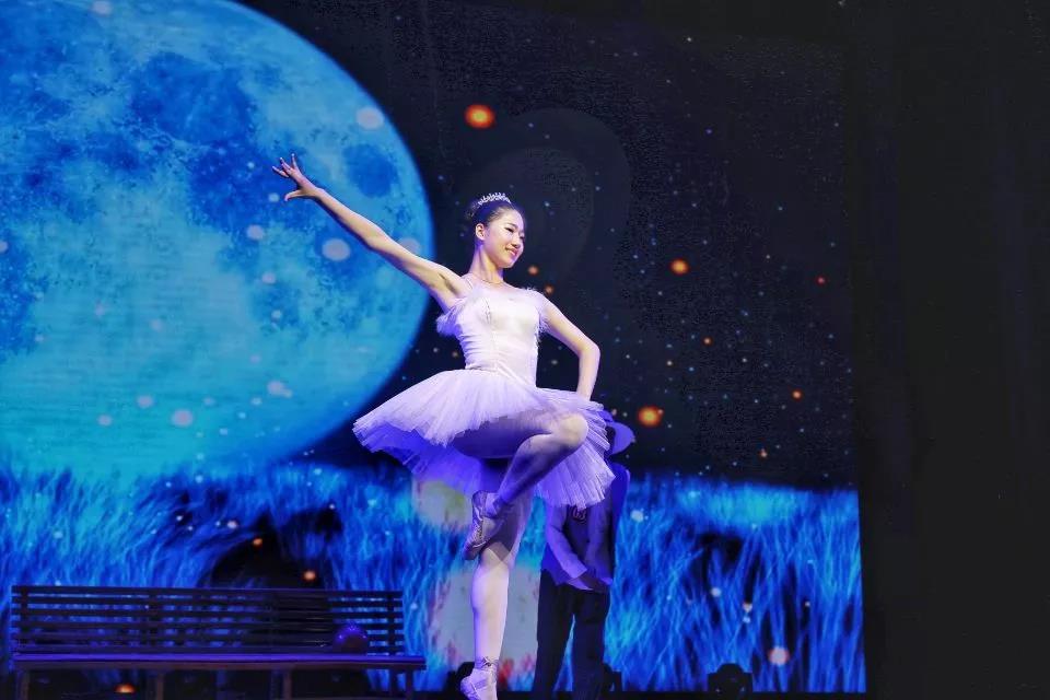 陕西超壕大学：宿舍自带电梯，落地窗、自助浴室、洗衣房配备豪华！