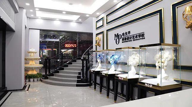 刘晓庆妆容的蜕变,刘晓庆18岁到80岁毛戈平妆容