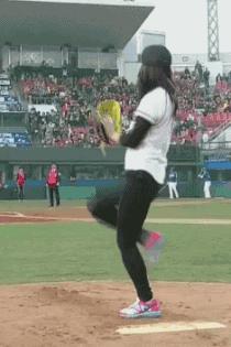 搞笑GIF段子:.我的小萝莉呢?你还我的小萝莉