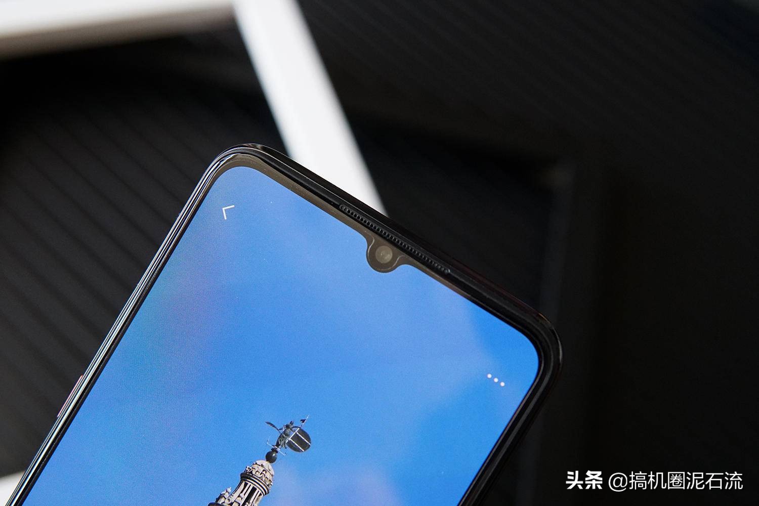 2000性价比最高的iq手机,2000iqooneo系列最值得入手的手机