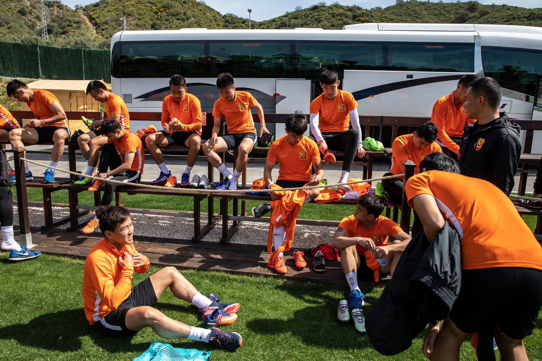 《纽约时报》看武汉卓尔：奇幻的漂流记，一支“放逐”的球队