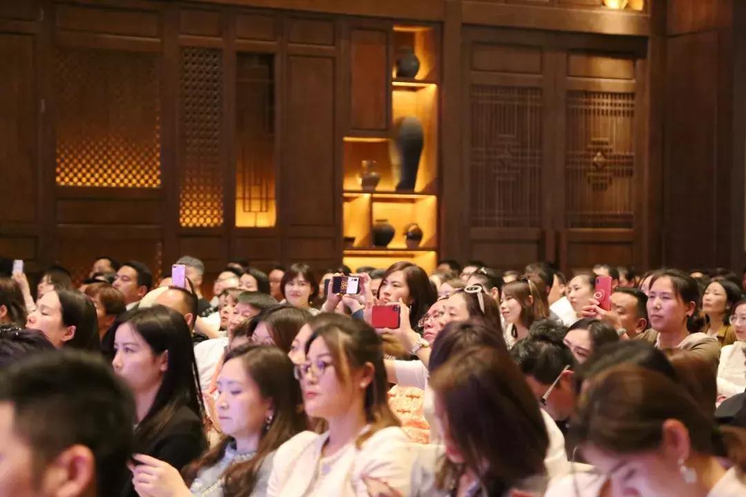 董明珠在中国品牌节演讲,董明珠参加中国企业高峰论坛