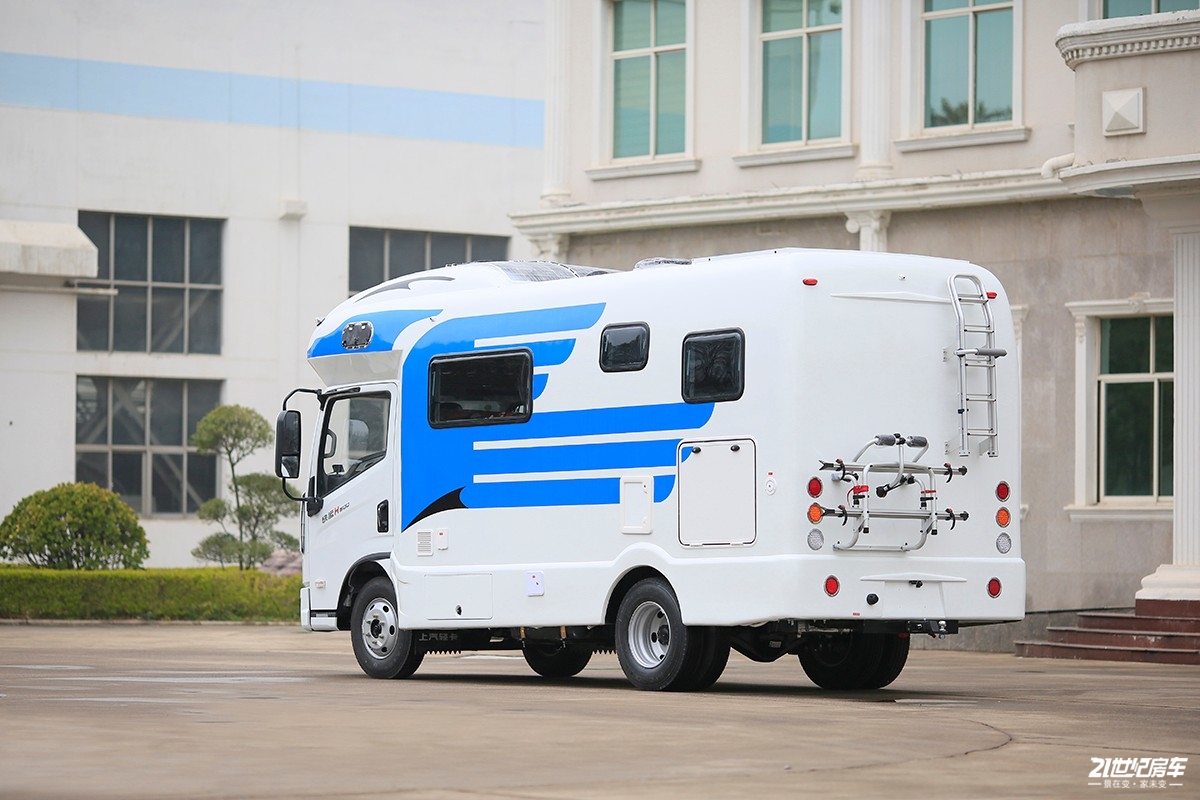 性价比入门房车,新飞国六平头轻卡房车