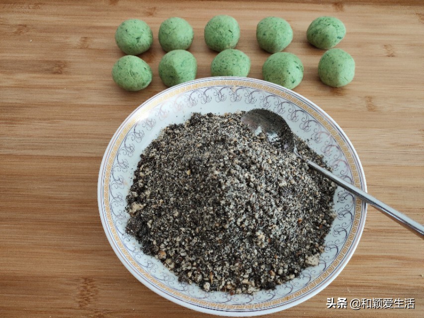 炒黑芝麻和冰糖一起炒,黑芝麻怎么做吃起来不苦