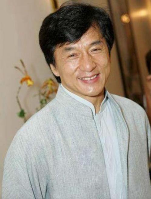 成龙66岁的传奇生涯,成龙65岁寿辰