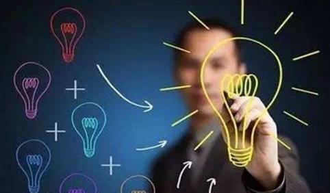 90后泰国摆地摊，靠卖眼镜赚250万：努力的人生，哪条路都可以走