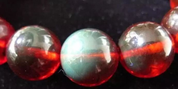 琥珀有机宝石魅力,琥珀有机宝石