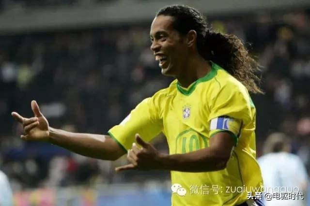 牛尾巴挑球过人教学,球球过人技巧