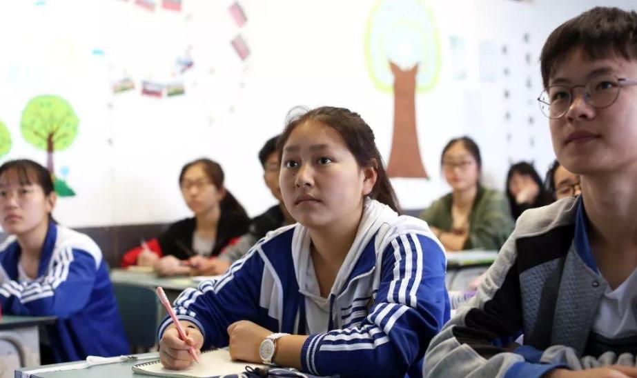 初中生剪平头男生不情愿该怎么办,初中生男孩平头发型