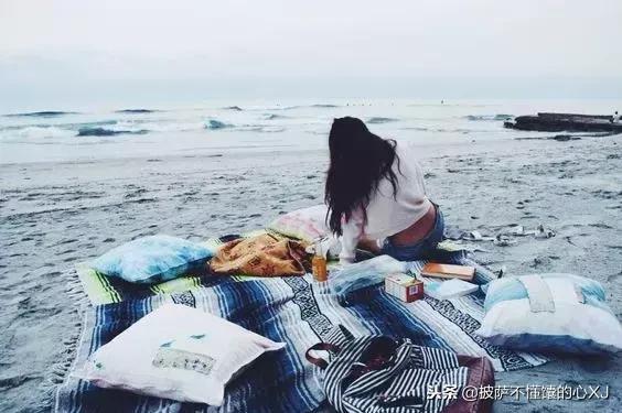 自私的人才会只讲人情世故,自私的人永远没法交心