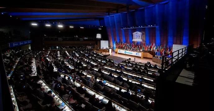 教科文组织未来几年促进青年和成人扫盲的指导框架是什么？