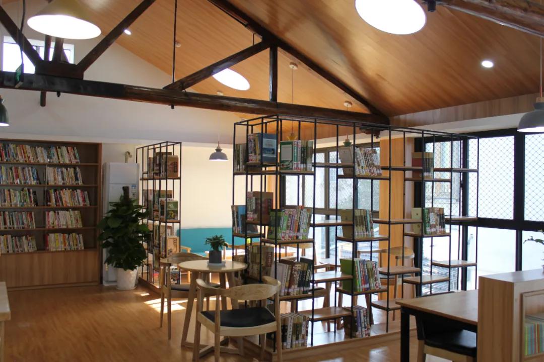 一个北大一个清华金榜题名,一个北大一个杭州美术学院