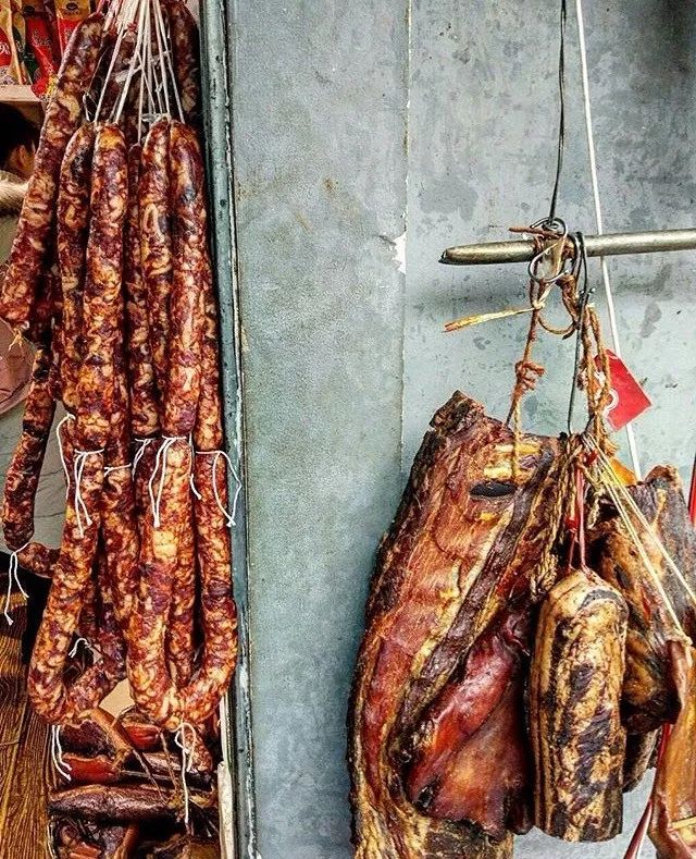 广东腊肠粗的好还是细的好,贵州腊肠和四川腊肠