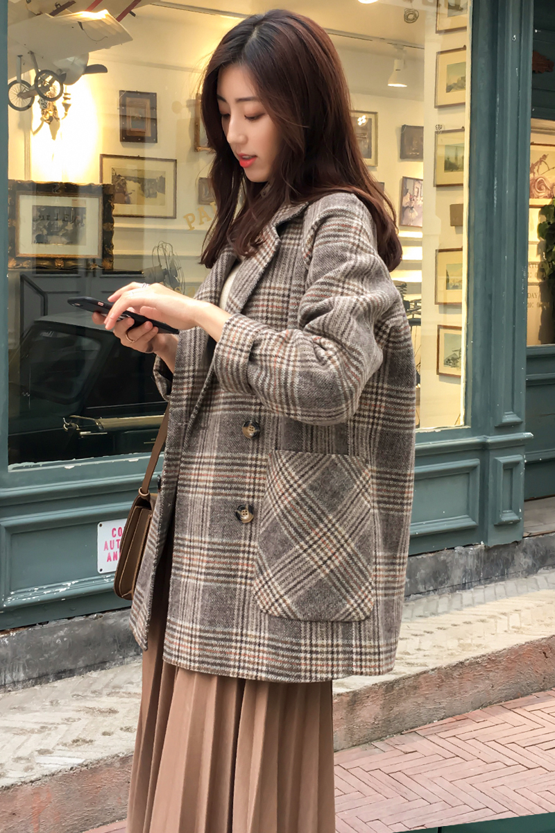 摆脱肉肉身材，微胖妹三招解锁OL风