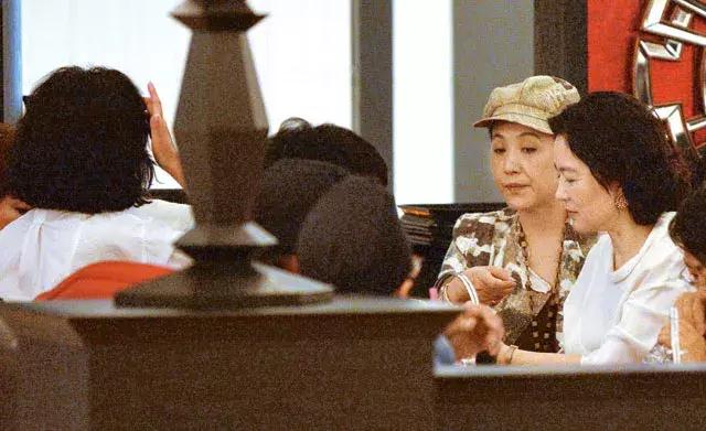 有钱有闲风华绝代,有钱有闲有美貌