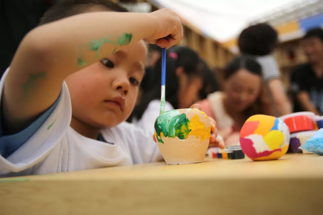 带孩子去做陶艺对孩子有什么帮助,陶艺可以培养孩子哪些能力