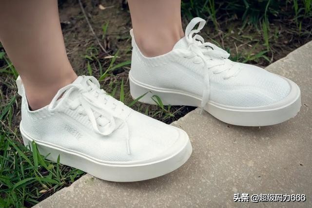 超轻飞织鞋安踏李宁女生,李宁经典板鞋304