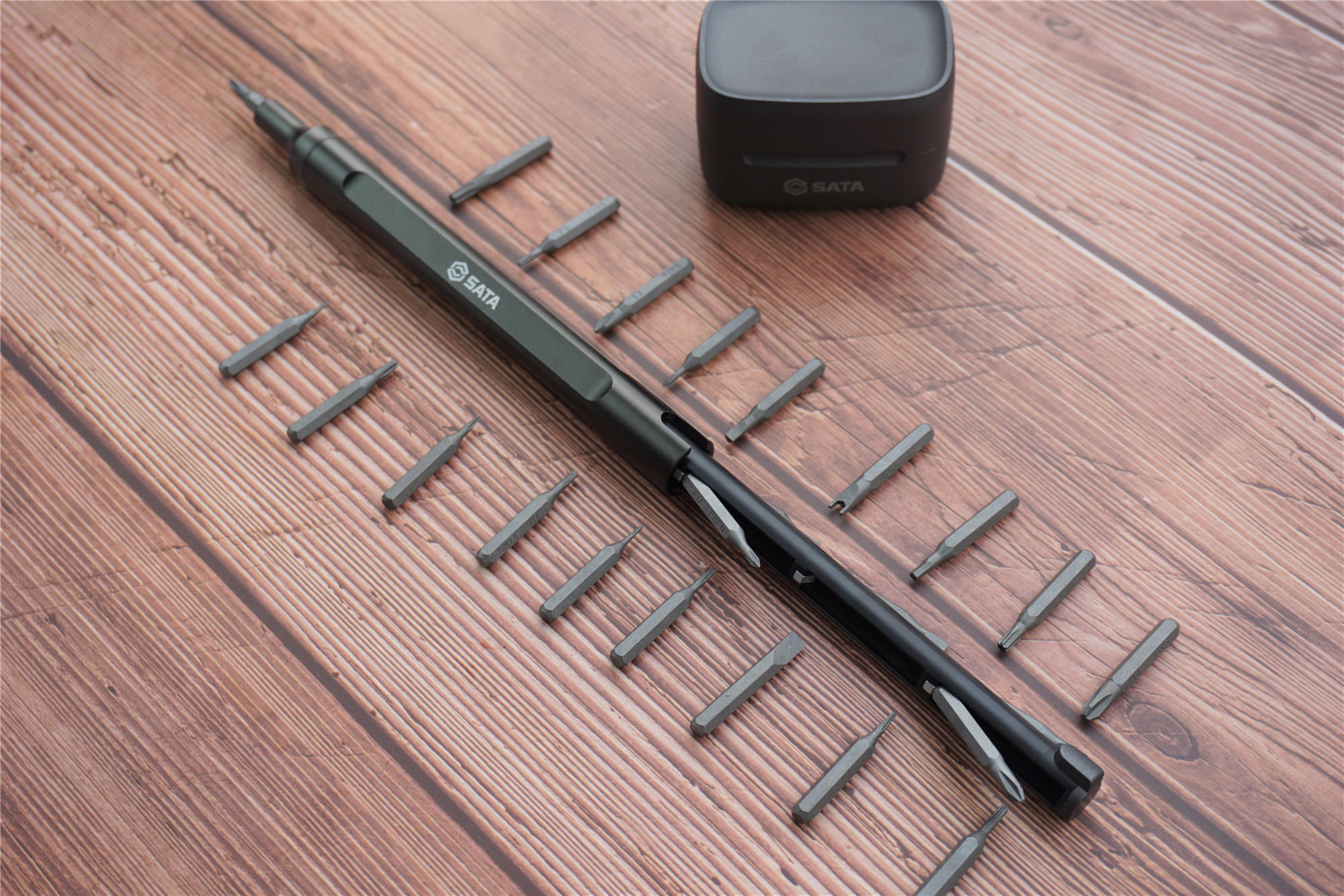 世达6合一多功能螺丝刀测评,世达螺丝刀套装十件套