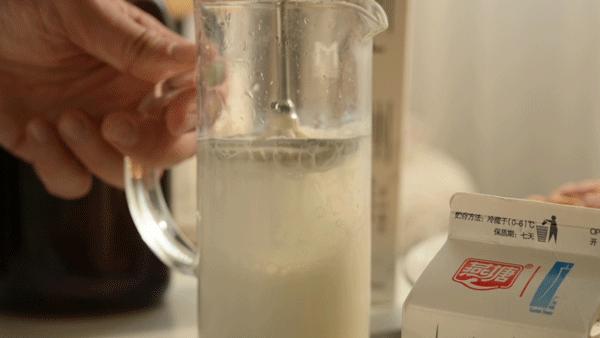 今时今日，连燕塘牛奶也有「小蛮腰」了？