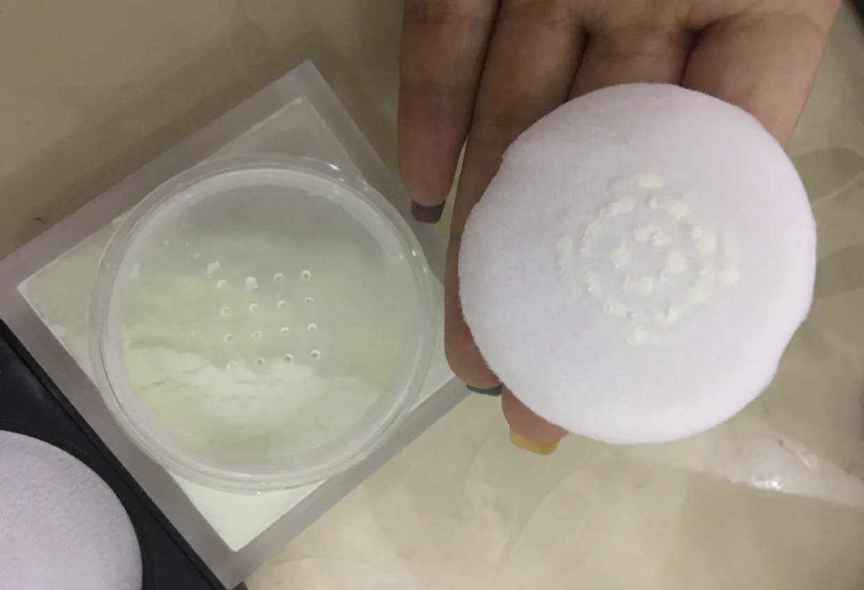 黛珂散粉的哪款更适合干皮,黛珂散粉怎么选色号干皮