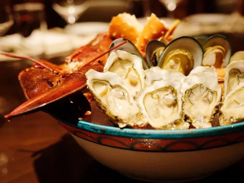 国庆去澳门有什么玩？带娃赏烟火看花灯，享全球最大喜来登酒店