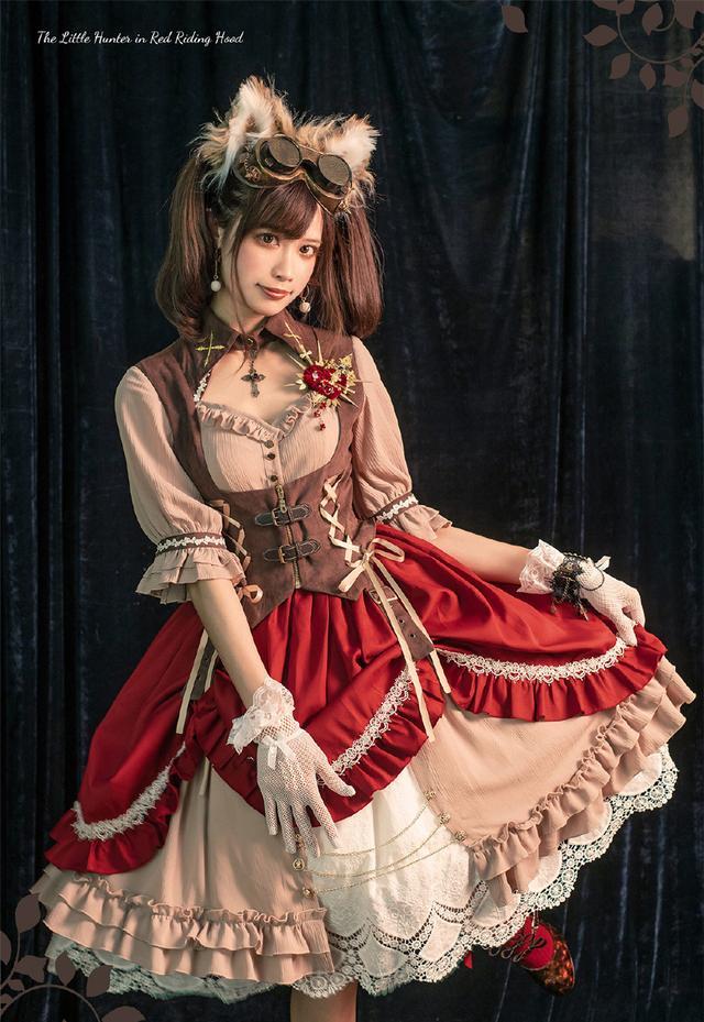 除了军lo以外，这些“骑士风”洛丽塔也不容错过，甜酷lo娘的最爱