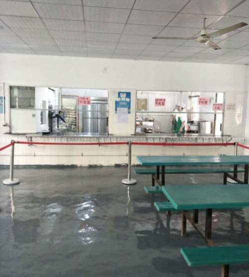 学生暑假应不该去电子厂兼职,大学去电子厂寒假工的真实经历