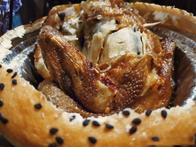 济南奇葩美食,把鸡装在蛋挞里面你吃过吗?