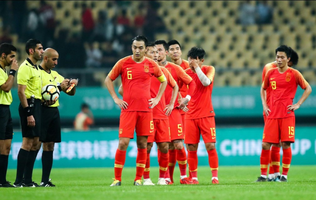 贺炜对国足经典语录超燃,白岩松吐槽国足完整视频