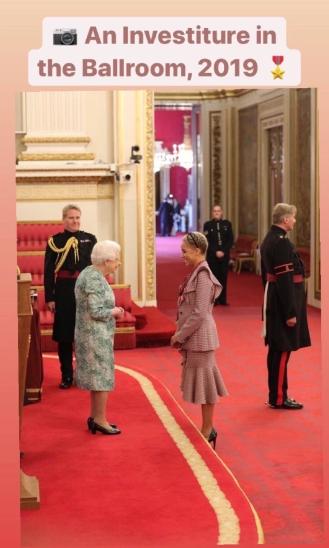 英国女王为什么不住在白金汉宫,英国女王在白金汉宫呆了几天