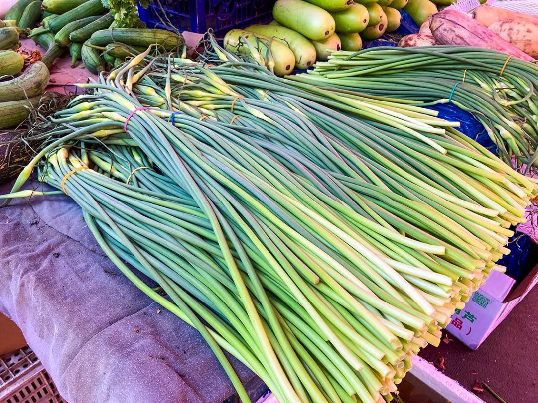 不错挺便宜的早市,附近比较旺的早市