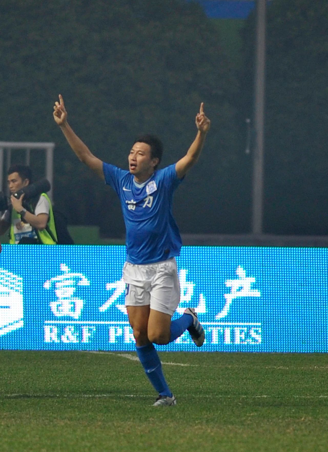 中超里面的广州德比是哪两支球队,中超广州德比完整视频