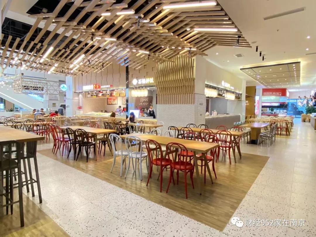 从千呼万唤到稀稀拉拉，南京南站商业一开业就入秋？