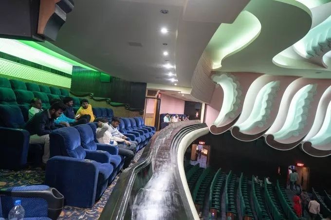 印度这座老城，房子都是粉色，去亚洲最豪华电影院只要几十元