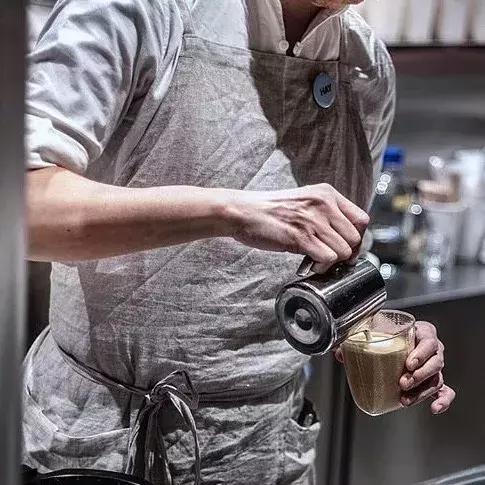 北欧风HAY开了全球最大的新店，咖啡、轻食、绿植空间都搬进来了