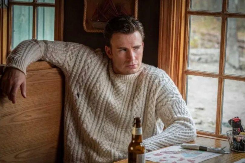 英国男子网购影星同款毛衣，收到货却是一堆毛线，网友乐坏了