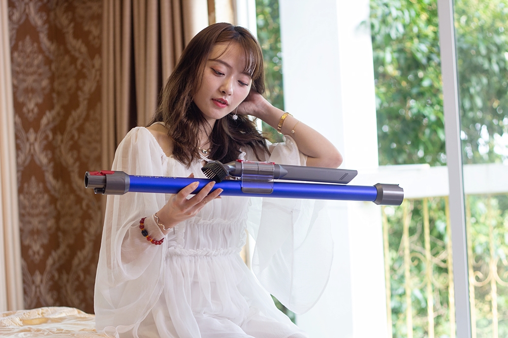 戴森v11吸尘器能吸多大颗粒,原装戴森v11吸尘器吸头介绍