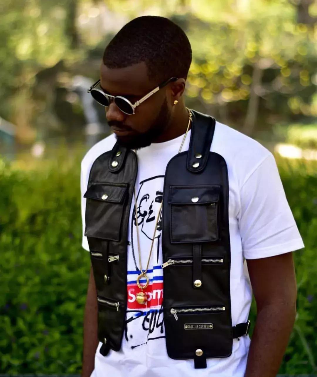 潮流资讯supreme发售,每日鞋讯yeezy350v2又一新色曝光