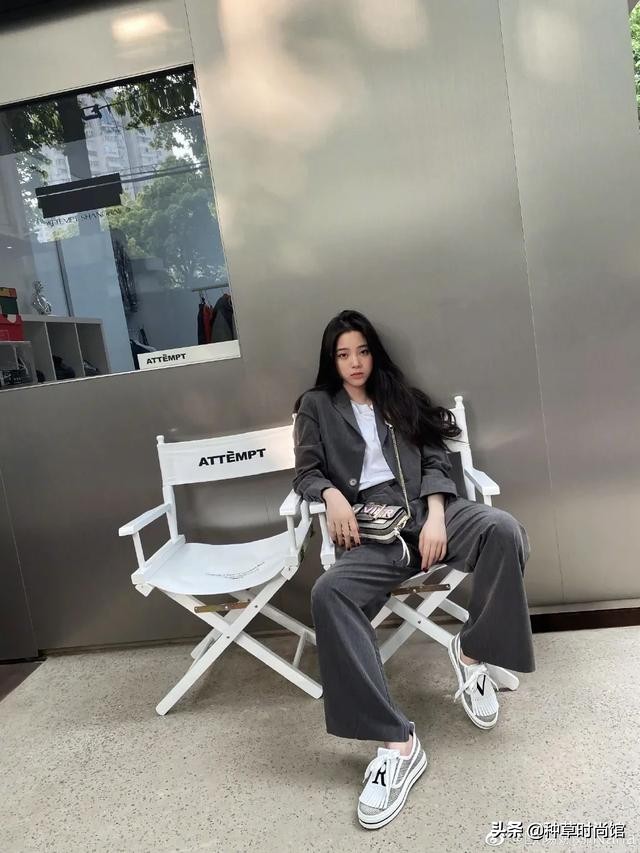 适合学生的穿搭高级感图集,小花穿搭图片大全