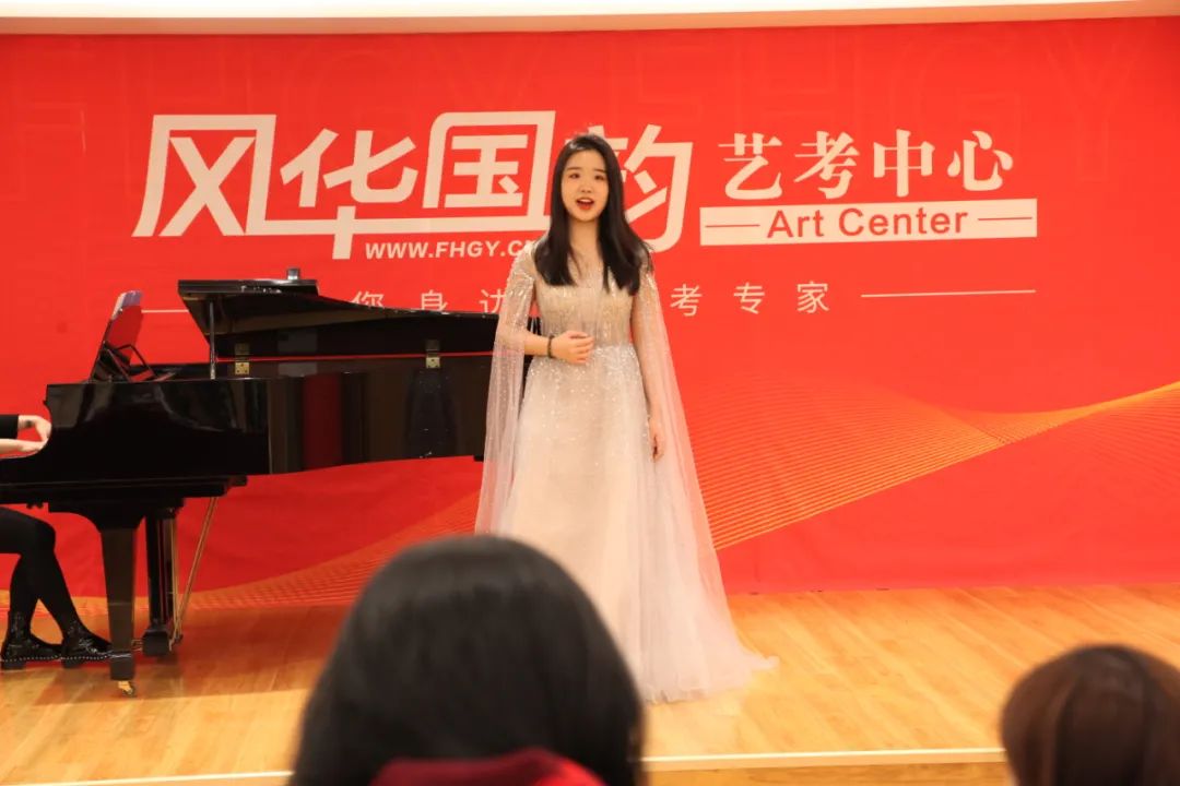 如何克服过度紧张声音变哭腔,音乐艺考嗓子如何快速恢复