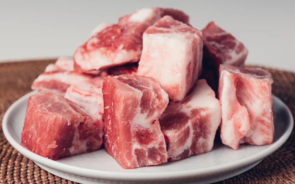 「东市观光夜市」手撕大骨头九块九，吃到开始怀疑人生