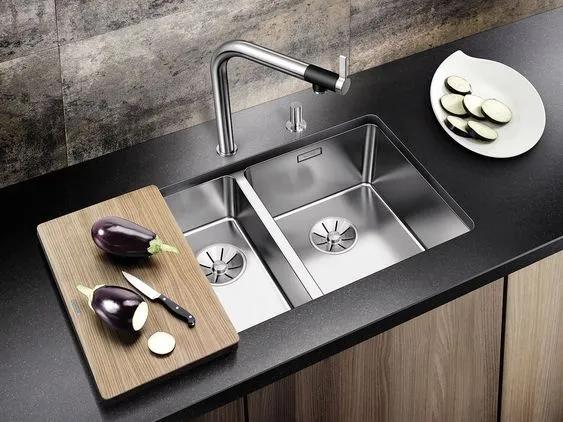 吊柜磕头，台面过高？厨房照此装50年不用换，第二种方案更重要