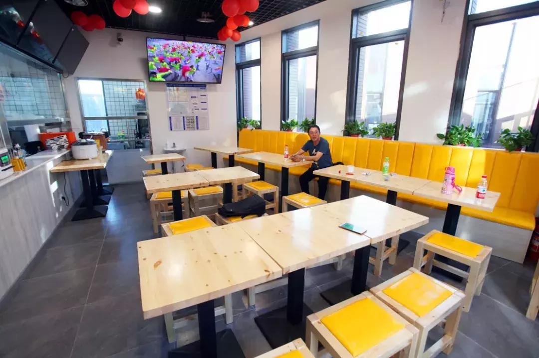 门头沟烧饼夹肘子石门营,门头沟特色小吃烧饼夹肘子