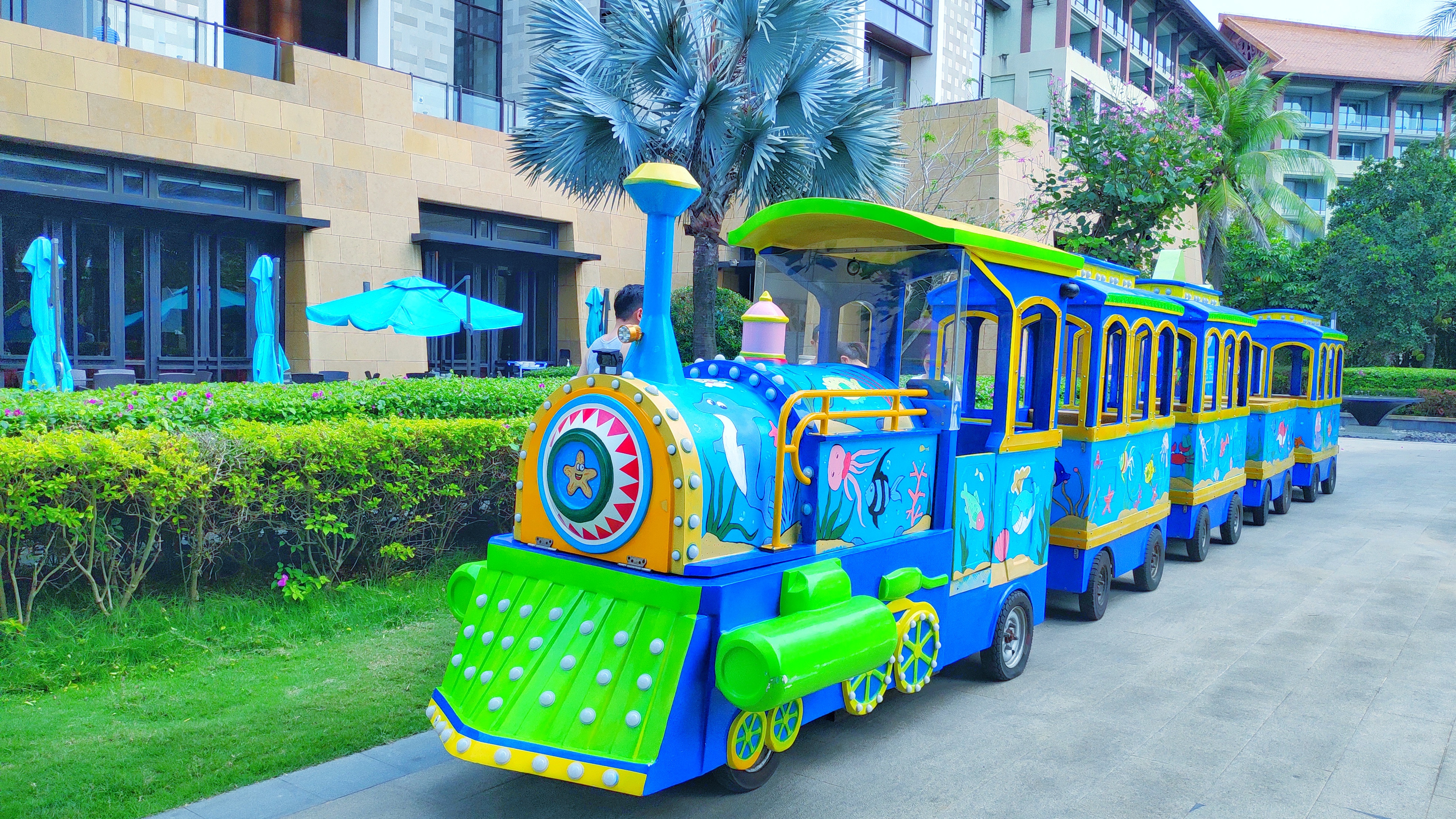 三亚如何找性价比高的住宿,三亚的高端酒店怎么选