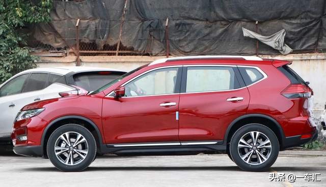 日产奇骏2018款2.5l7座实测,21款奇骏四驱豪华纪念版测试