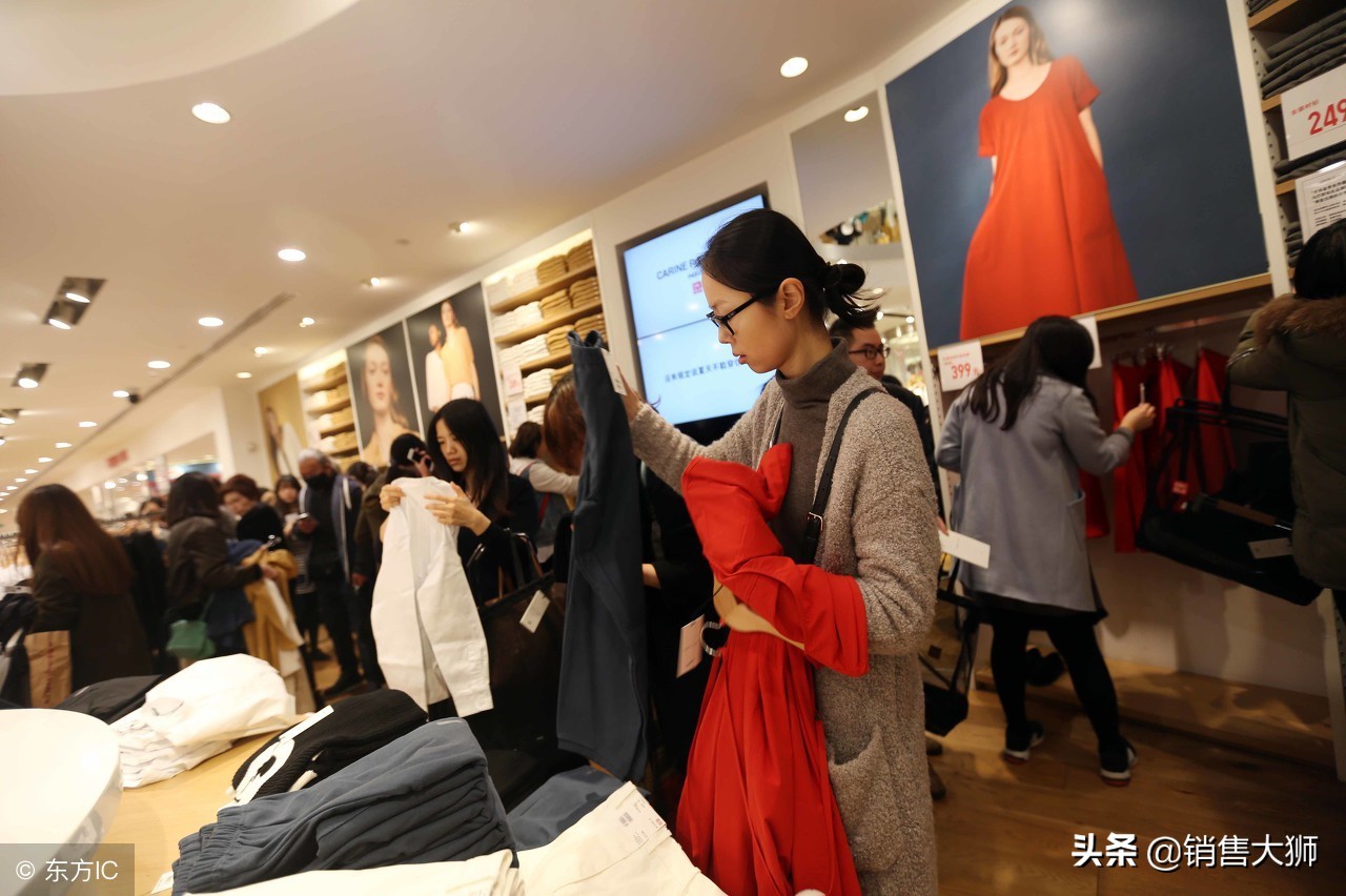 销售衣服的话术技巧和应变能力,服装销售721话术技巧