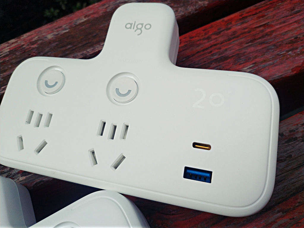 让用电变得安全还便利:aigo国民好物转换器体验