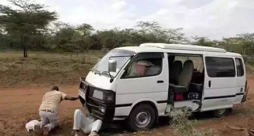 揭发史上最致命的旅游骗局 (国外旅游骗局大揭秘)